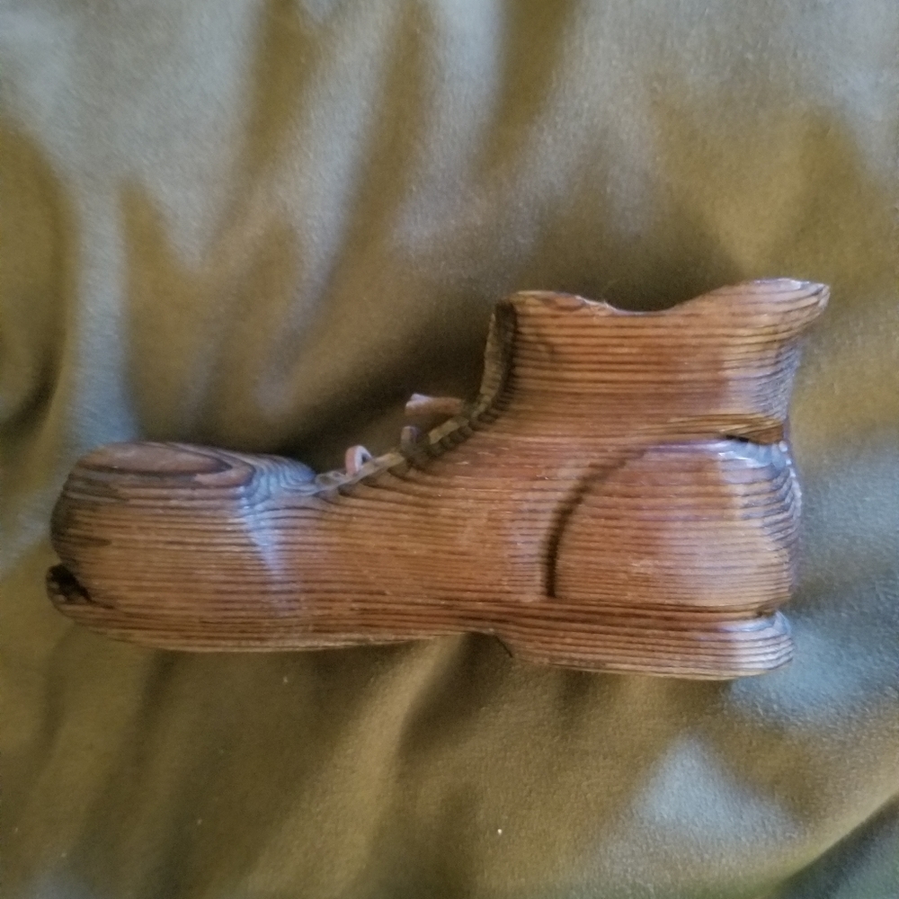 Rustic Boot Decor - Picture 6 of 7